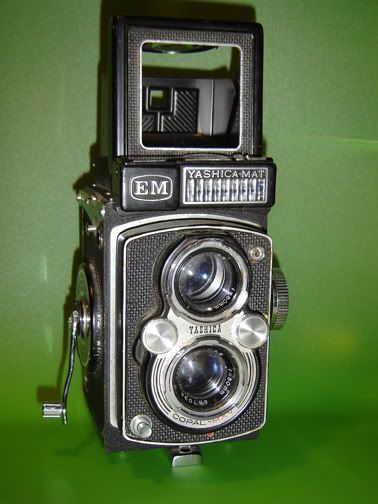 Yashica-Mat EM