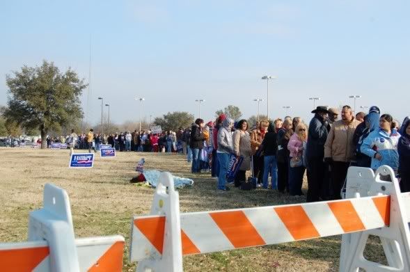Lines to Clinton Rally