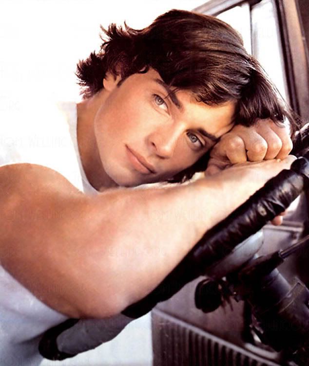 who looked EXACTLY like Tom Welling from Smallville without a shirt