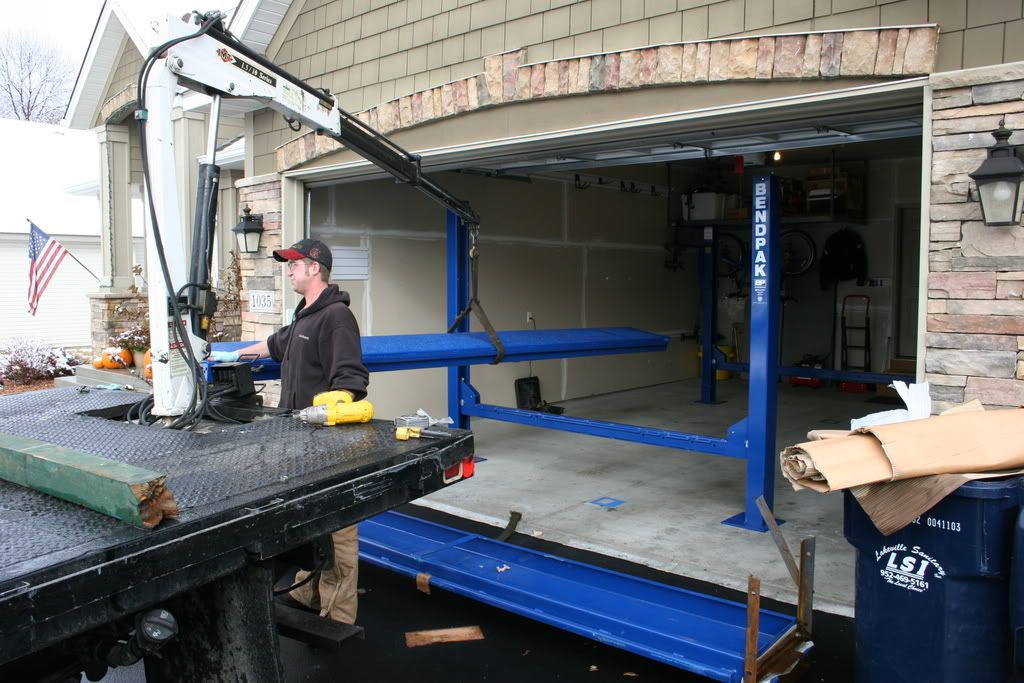 BendPak4PostLiftDelivery.jpg