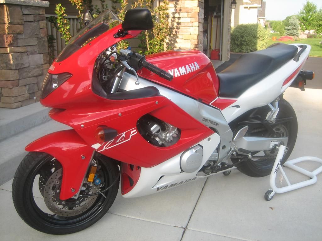 YZF32.jpg