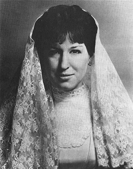 Photo Flash!  Bette Midler in FIDDLER ON THE ROOF (circa 1968)