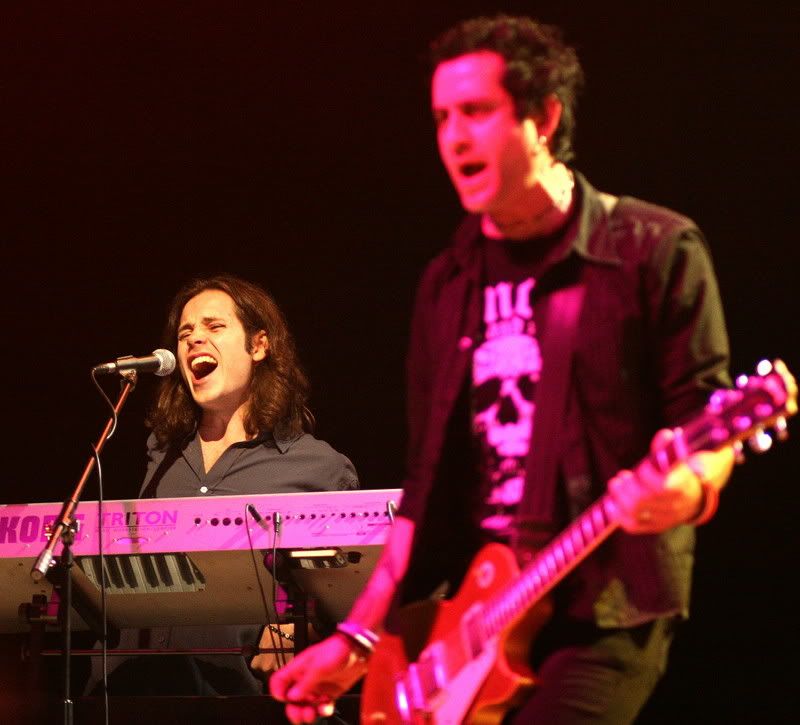 IMAGE: http://i93.photobucket.com/albums/l60/stoy17/LedOut/IMG_48771.jpg