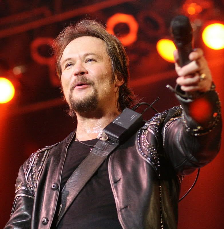 IMAGE: http://i93.photobucket.com/albums/l60/stoy17/Tritt/IMG_38091.jpg