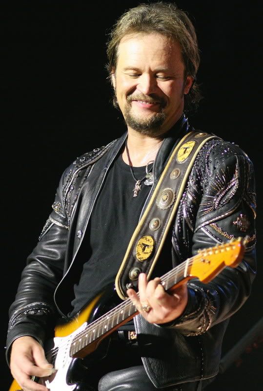 IMAGE: http://i93.photobucket.com/albums/l60/stoy17/Tritt/IMG_38261.jpg