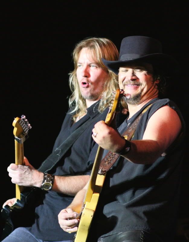 IMAGE: http://i93.photobucket.com/albums/l60/stoy17/Tritt/IMG_38801.jpg