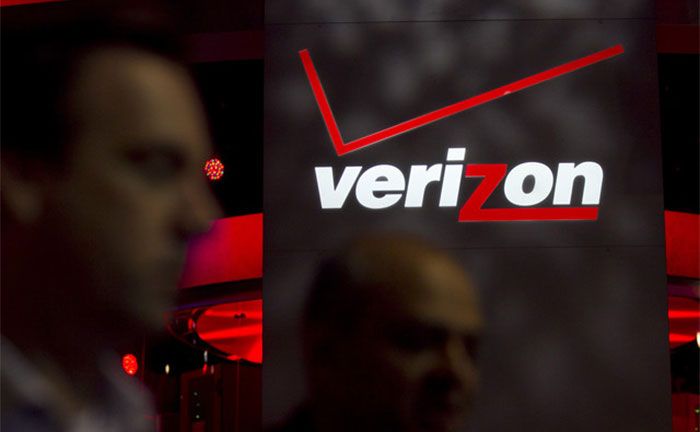 Vodafone afirma que 100 biliões de $ não chegam para a Verizon comprar os 45% da Vodafone Vodafone afirma que 100 biliões de $ não chegam para a Verizon comprar os 45% da Vodafone