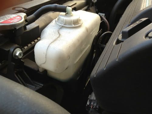 Honda accord coolant inspection, Make sure the coolant is between the minimum and maximum indicators