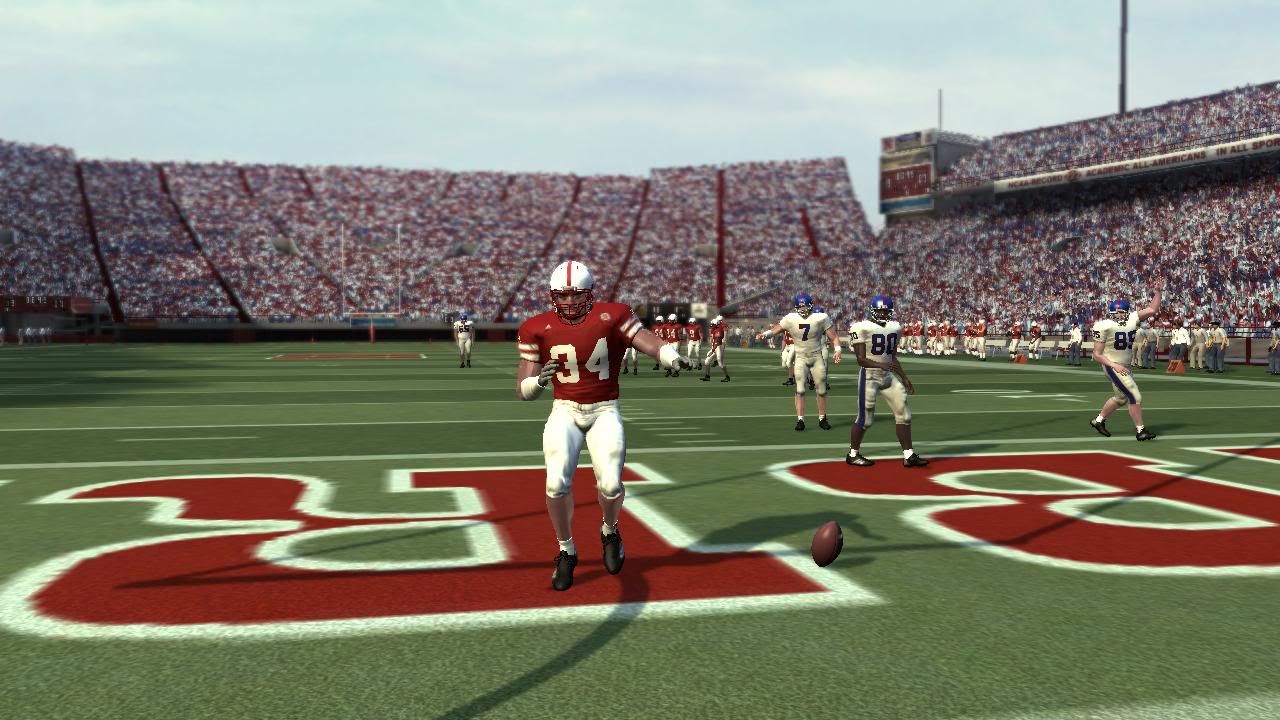 Pic-DS00-Huskers_08-10-06231249.jpg