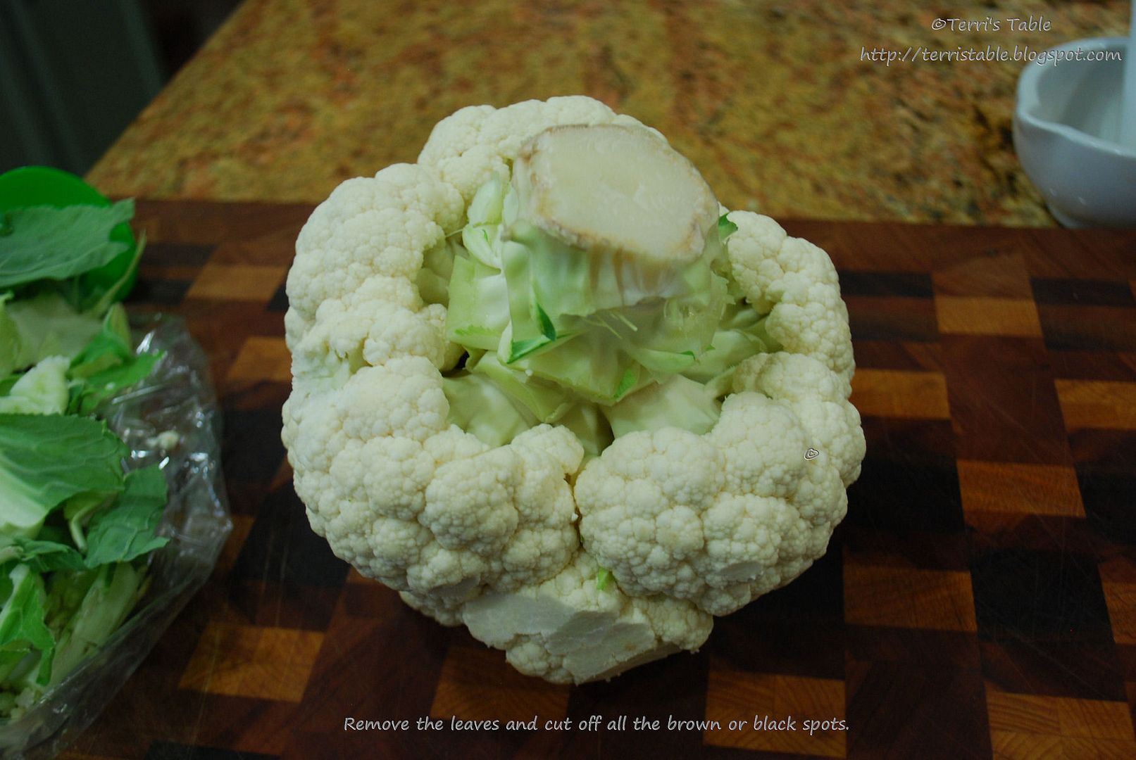  photo HowtoCutCauliflower1_zps4501bb50.jpg