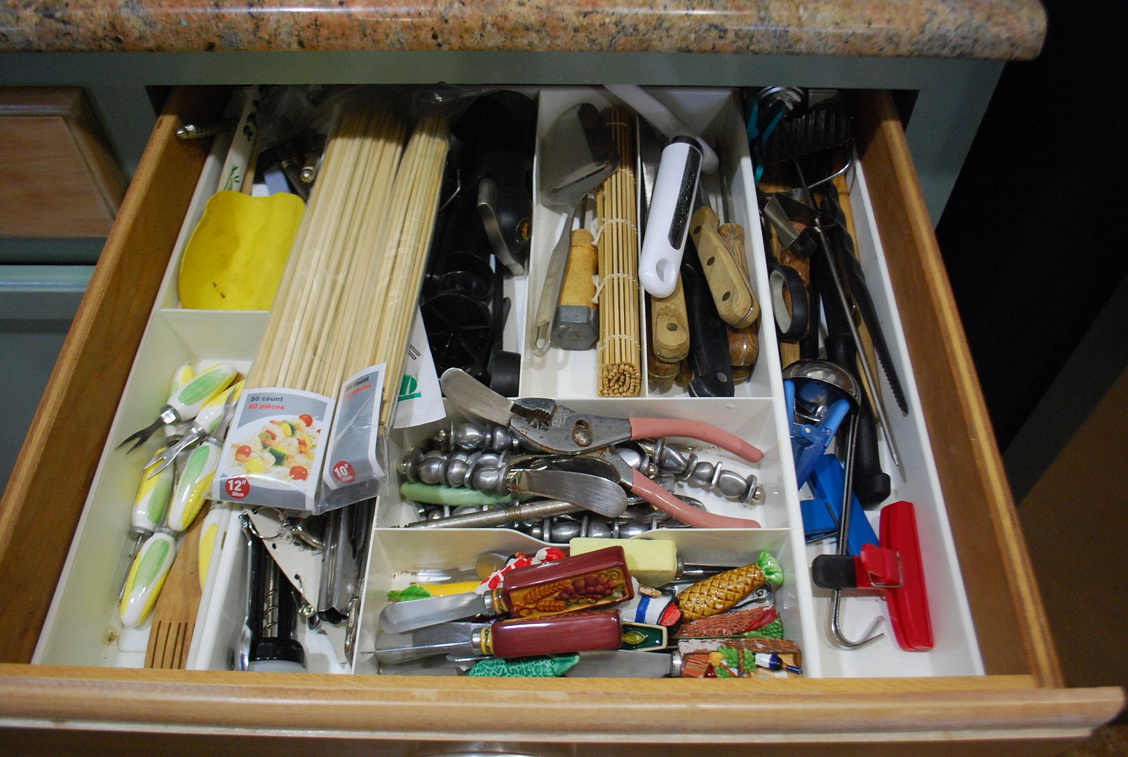 Utensil drawer - Before
