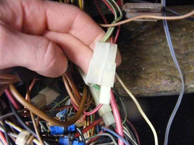 View topic: Early fuse box wiring help fuel pump starter loose wires